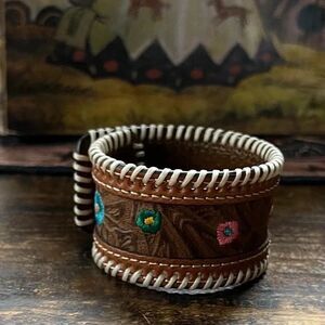 8” Justin Brown Tooled Leather Embroidered Floral Cuff Bracelet Western Boho